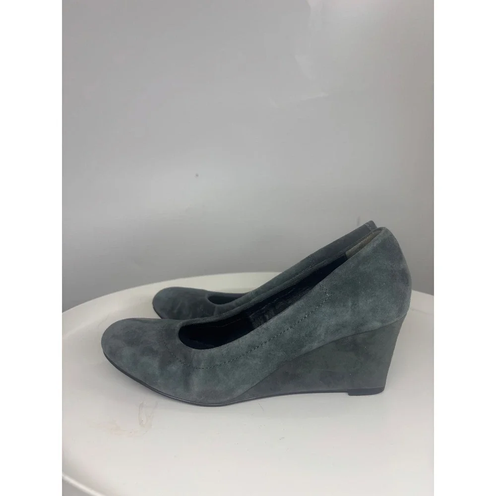 Vionic Camden Wedge‎ Pumps Grey Suede Round Toe Heels Size 7
